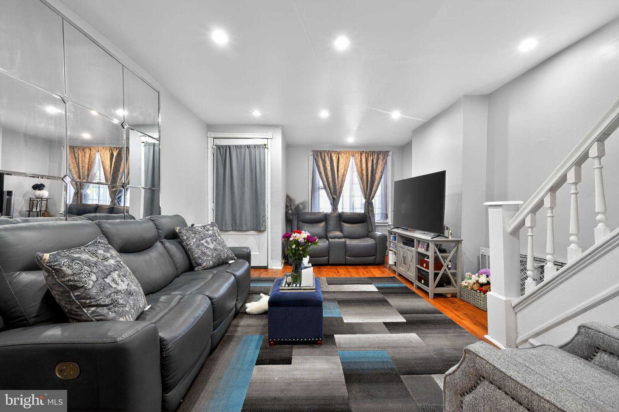 6038 Osage Ave photo 2