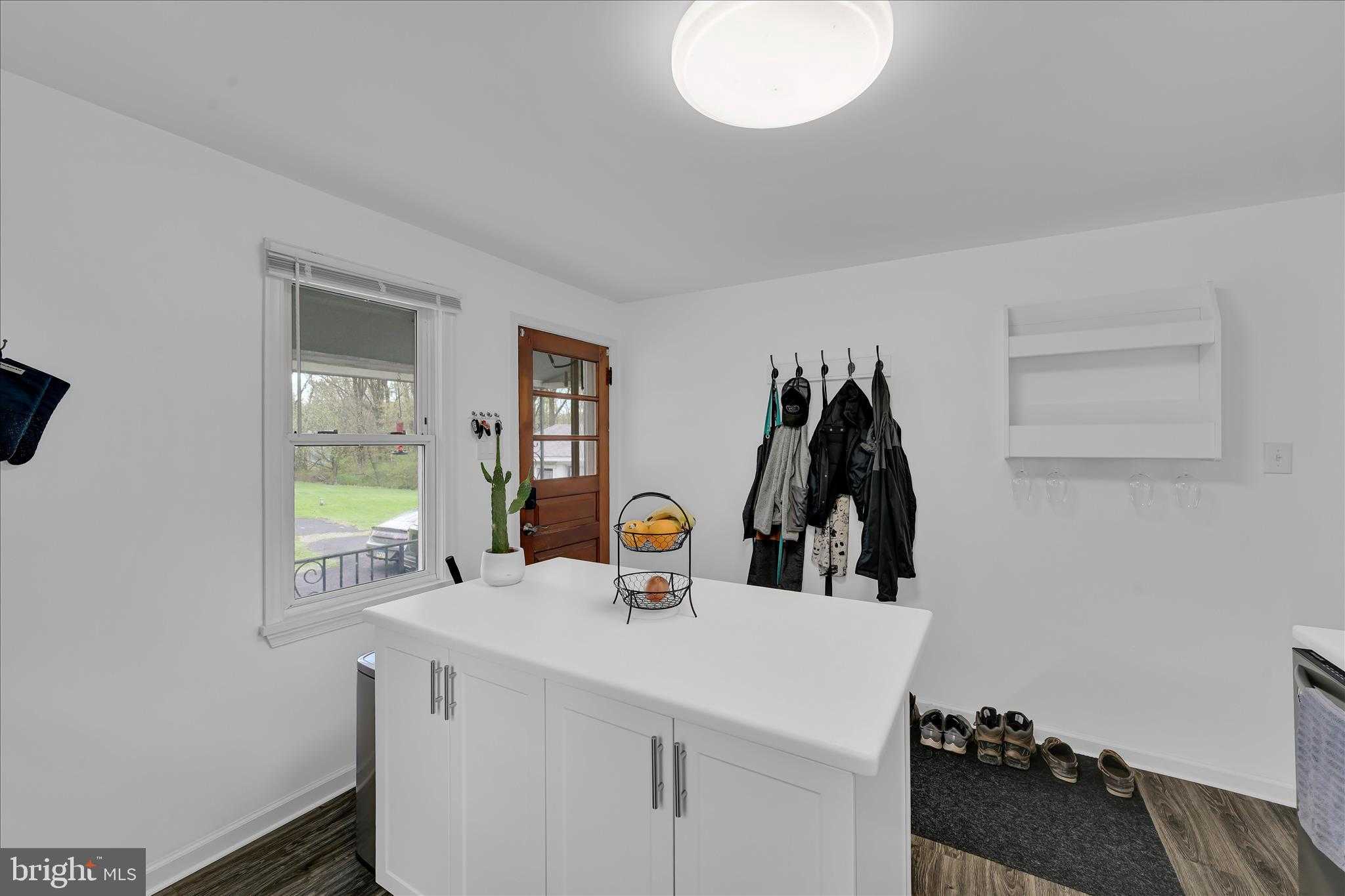 2 Lovers Ln photo 13