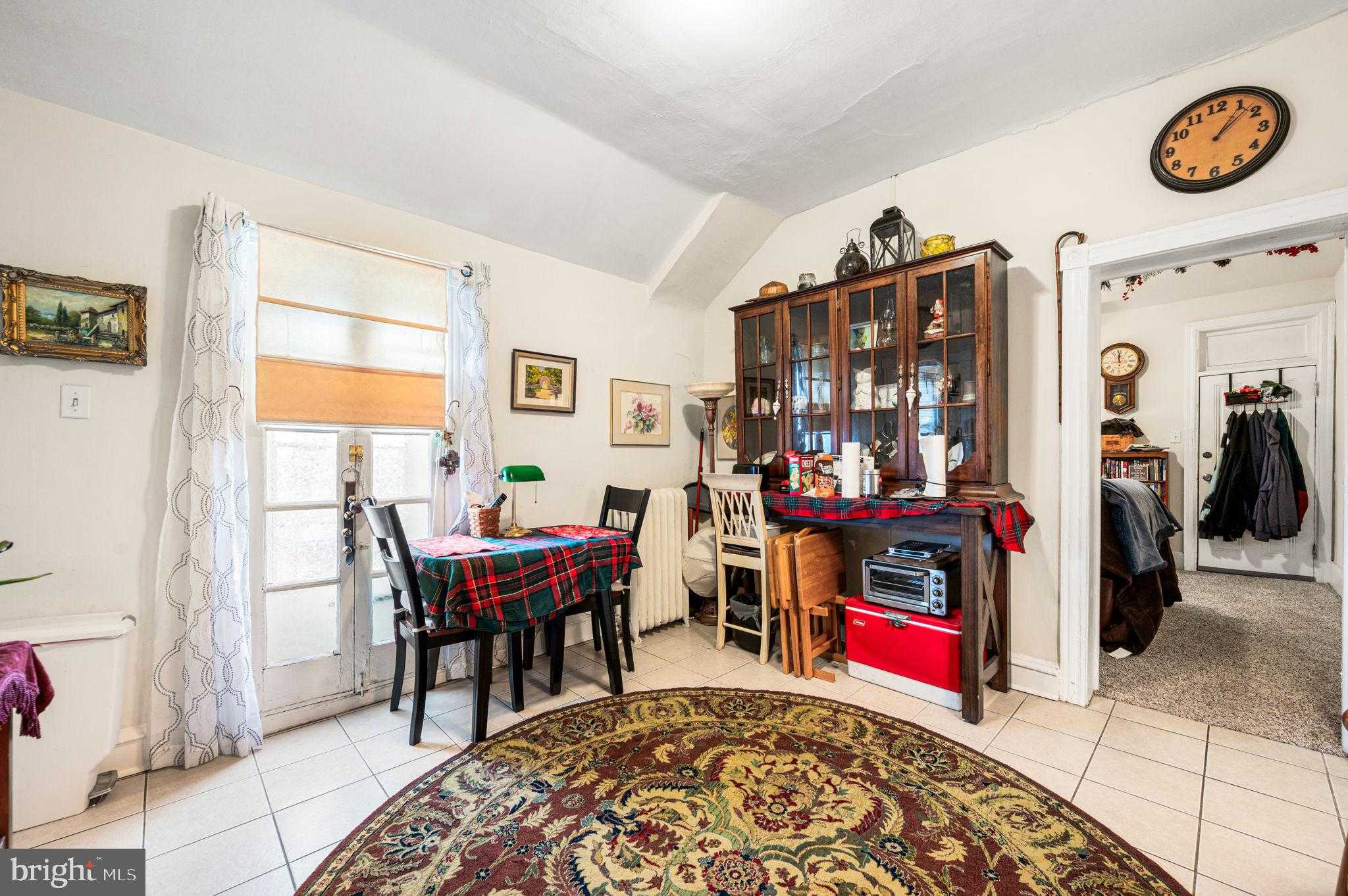 231 S Oak Ave photo 22