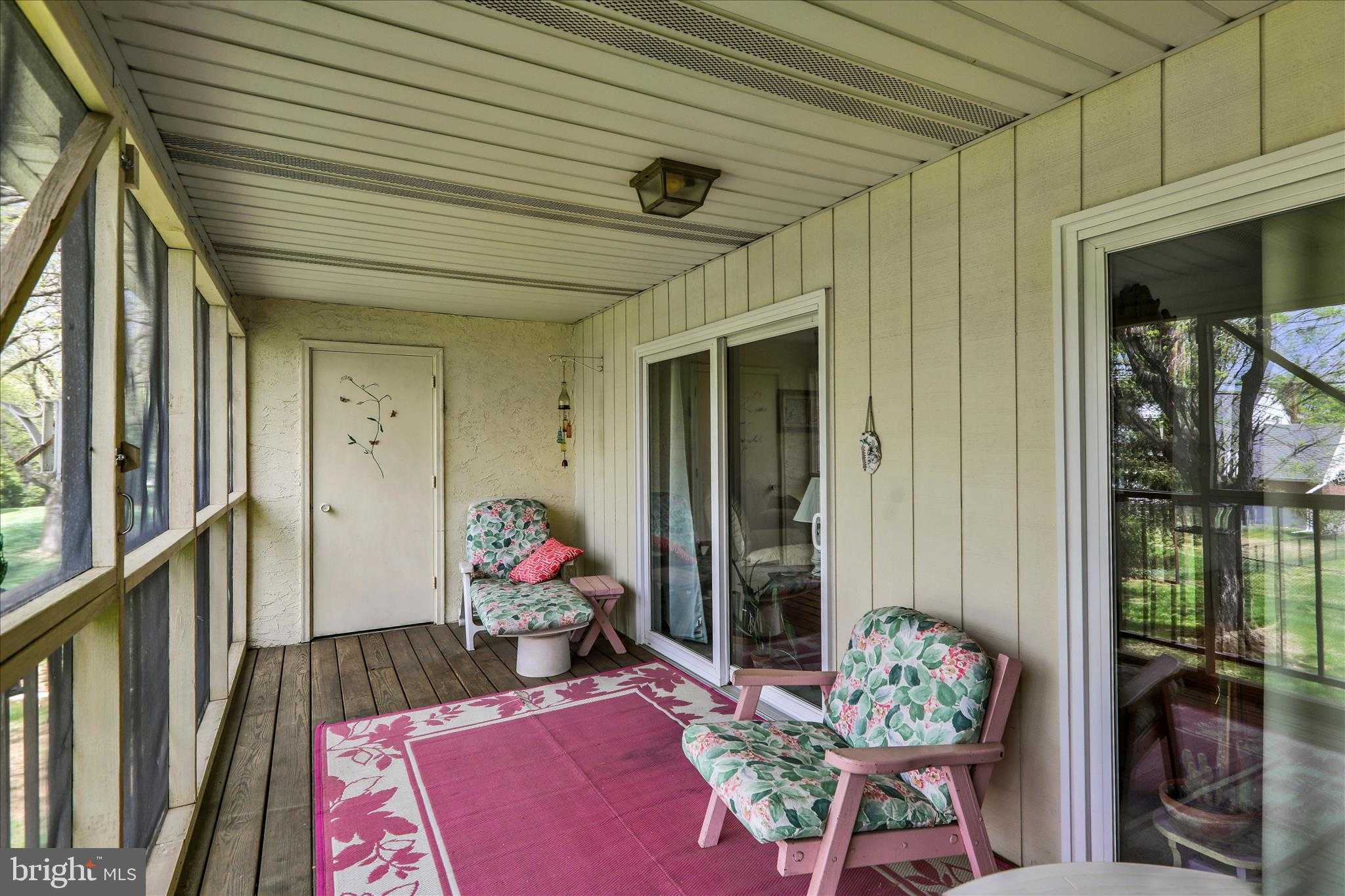 102 Valley Greene Cir photo 17