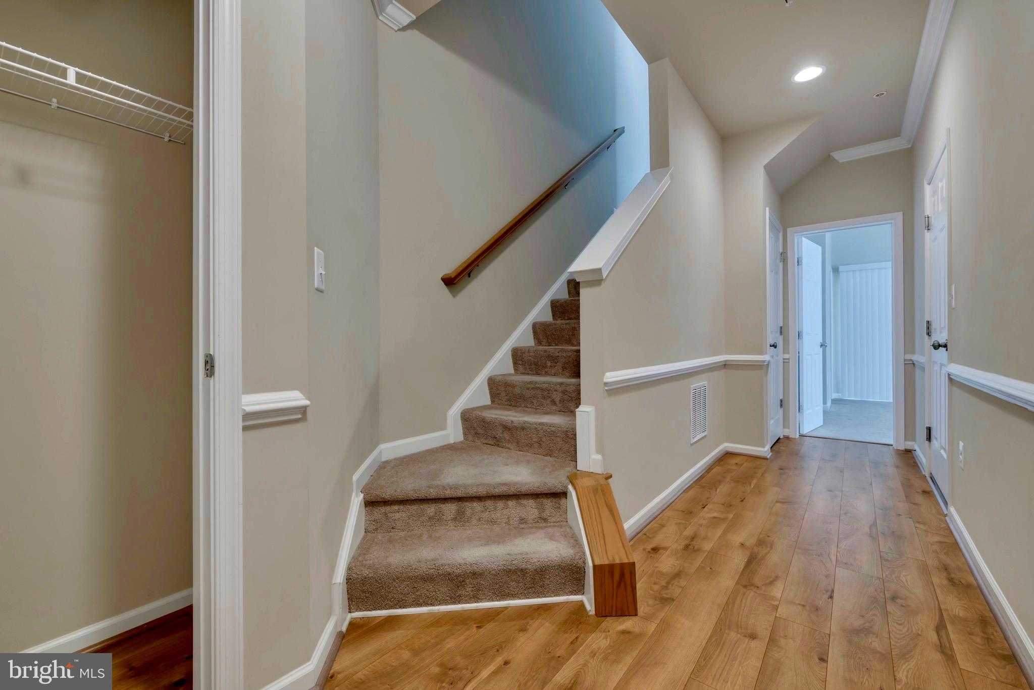 7503 Resch Loop photo 3