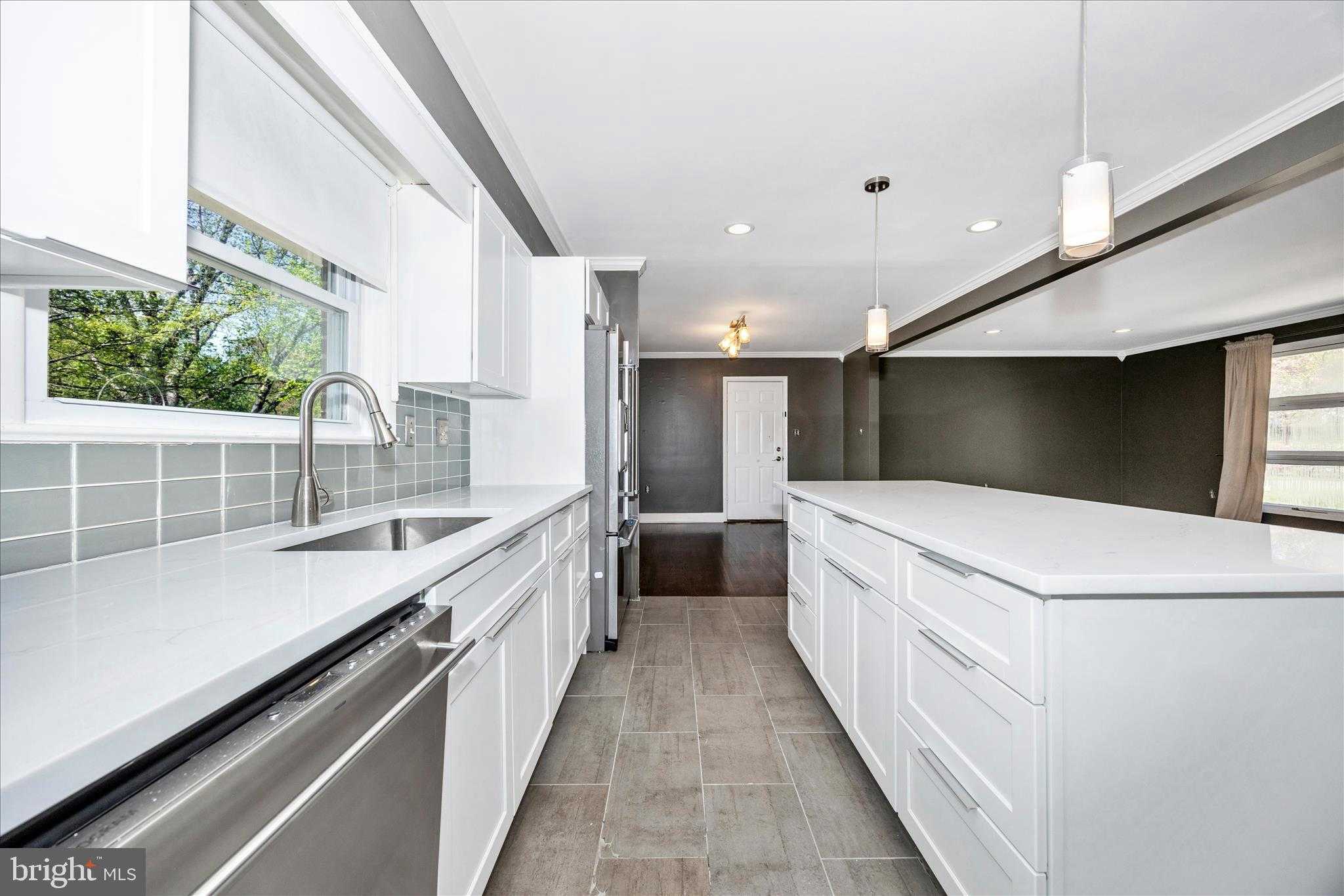 11713 Wayneridge St photo 17