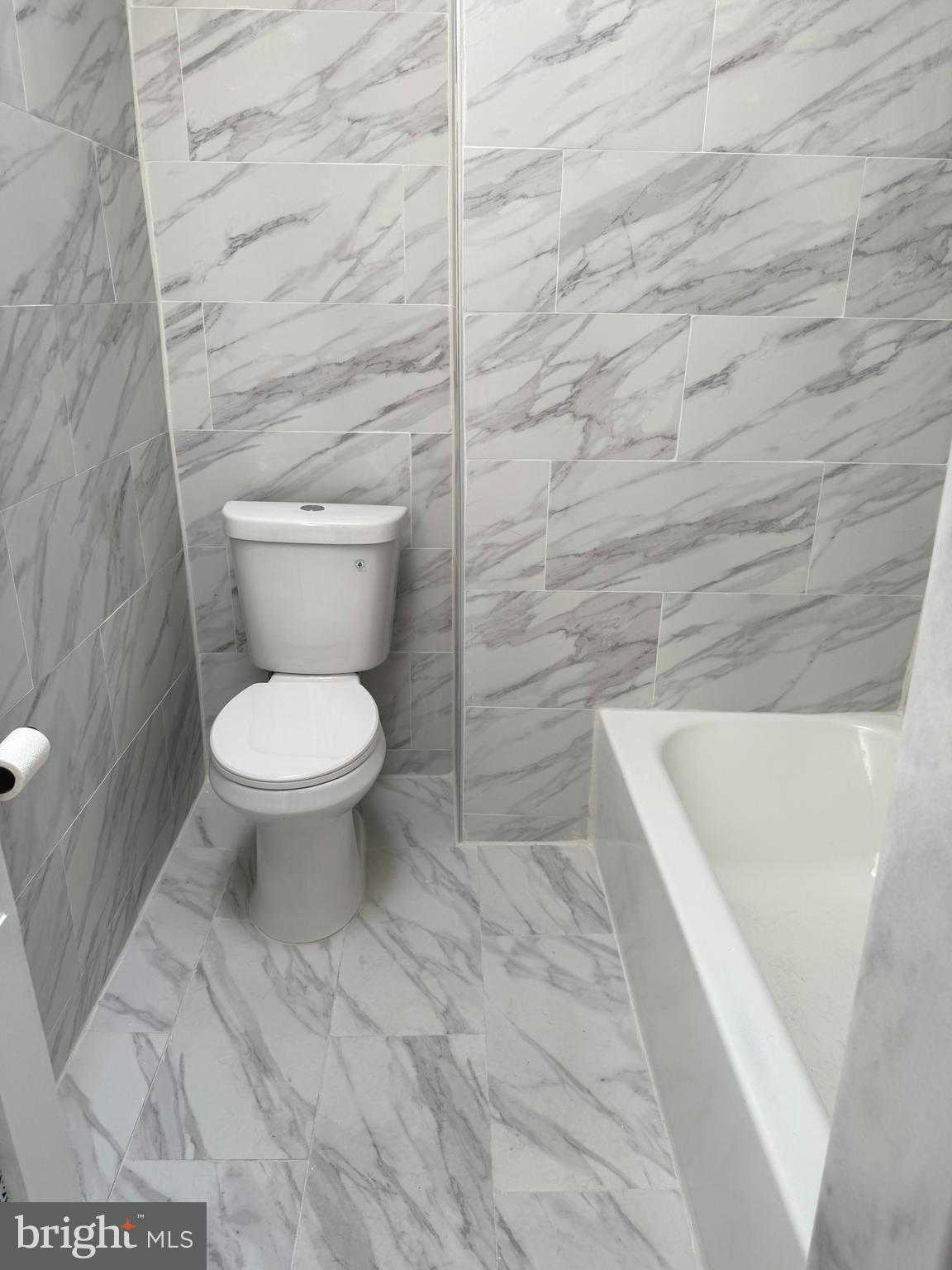 5012 Ormes St photo 7