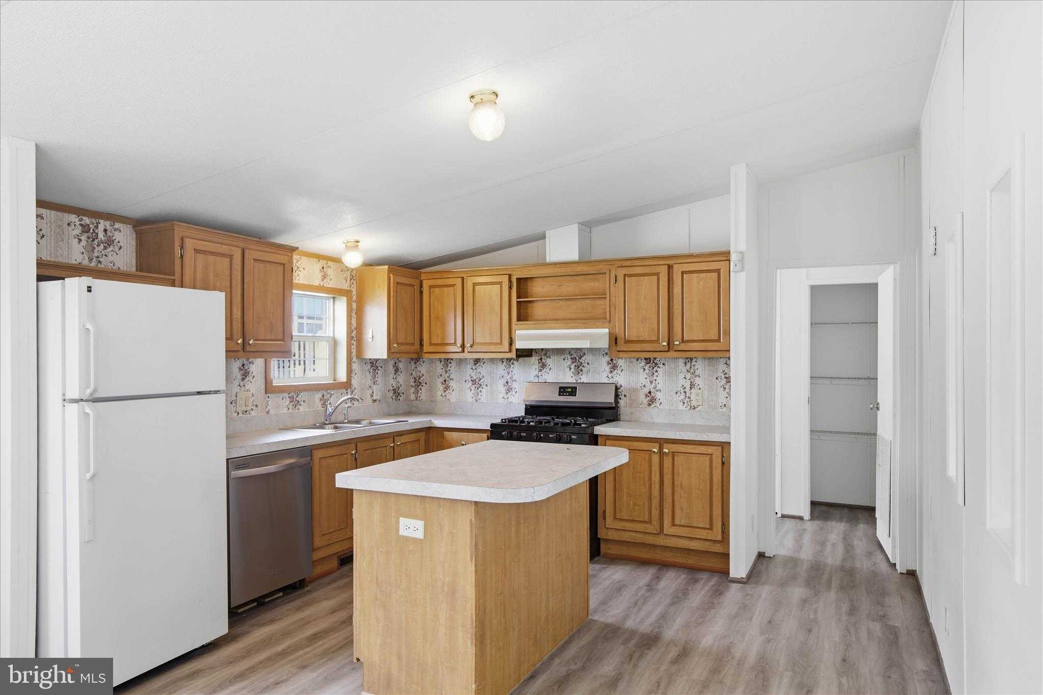 216 Michael Rd photo 12