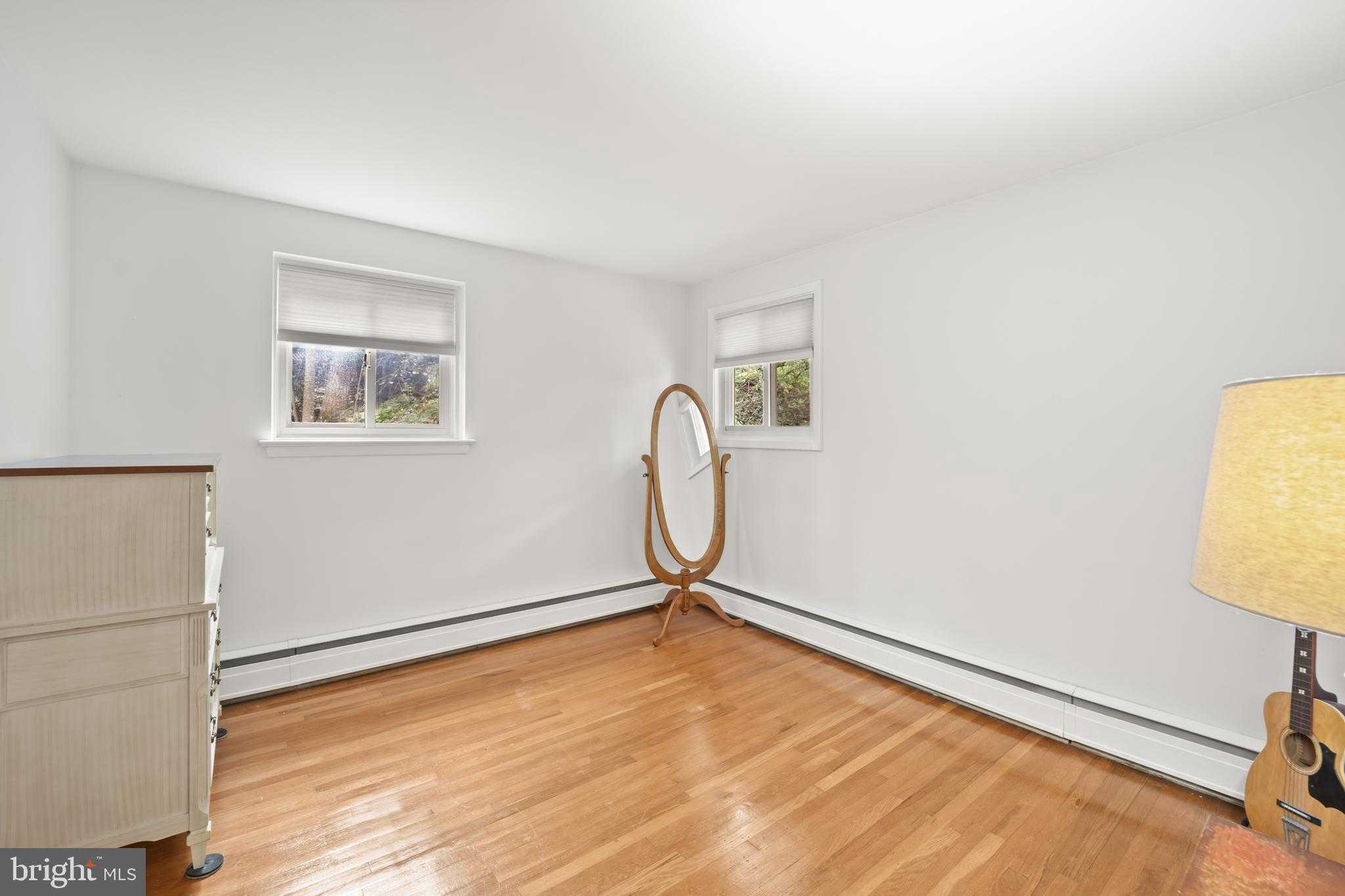 2527 Tulip Ln photo 18