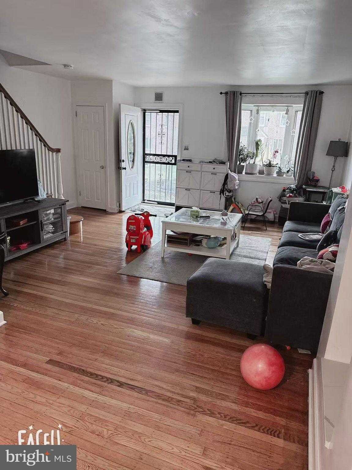 1833 Afton St photo 7