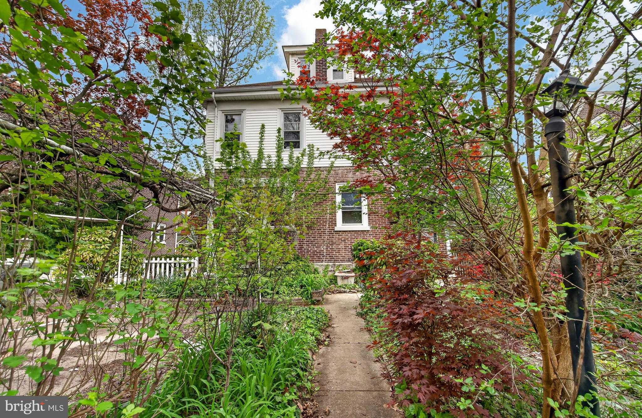 705 E 20th St photo 39