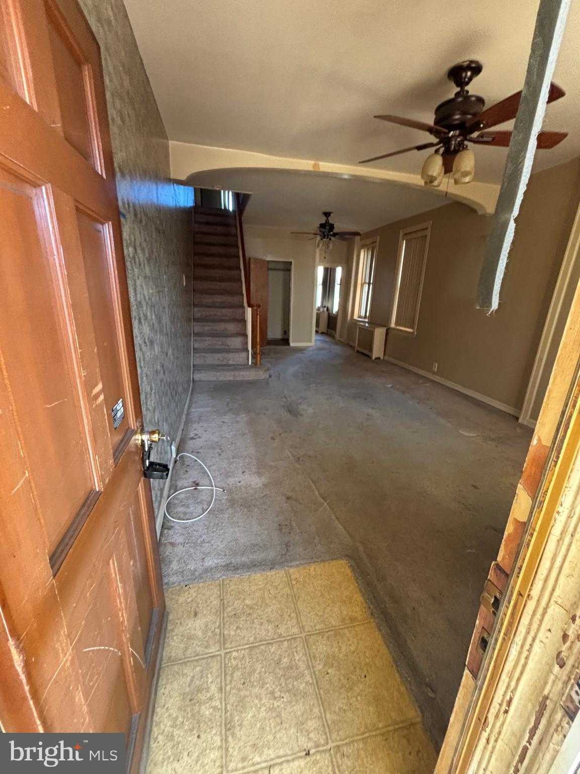 4614 Milnor St photo 5