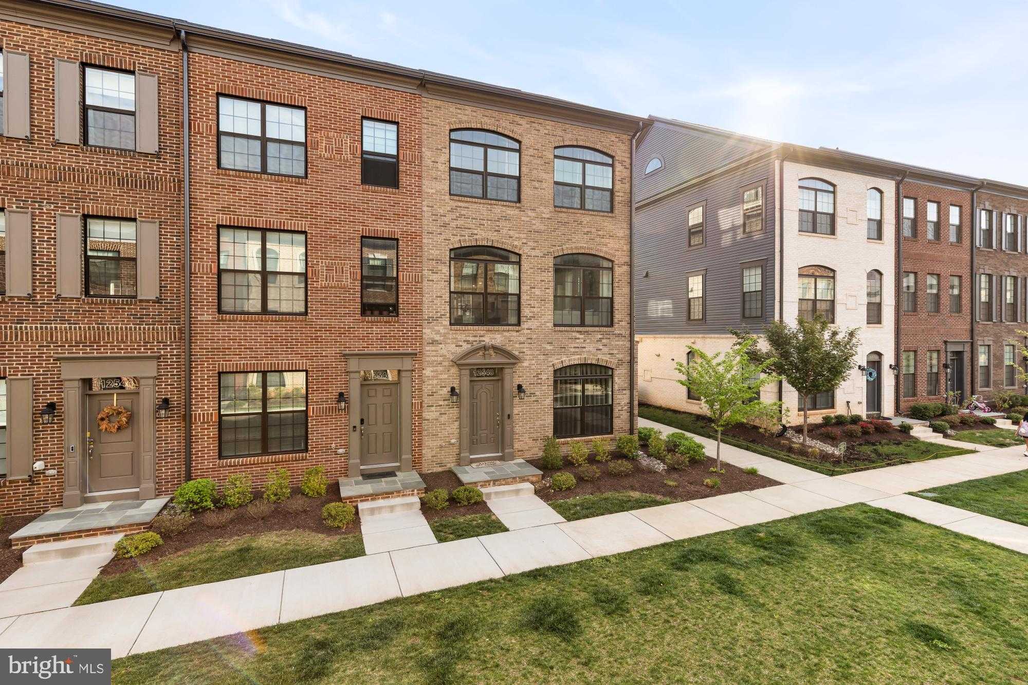 12548 Dehring Dr photo 2