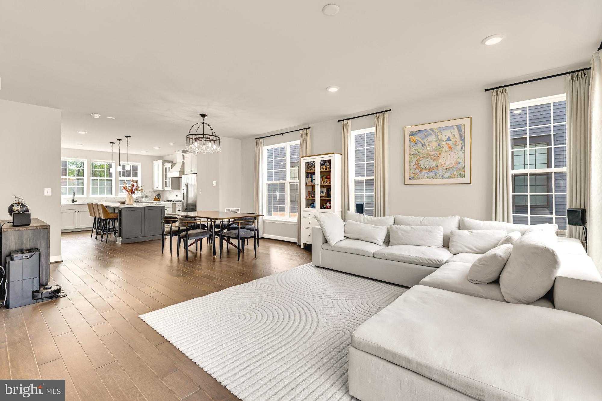 12548 Dehring Dr photo 7