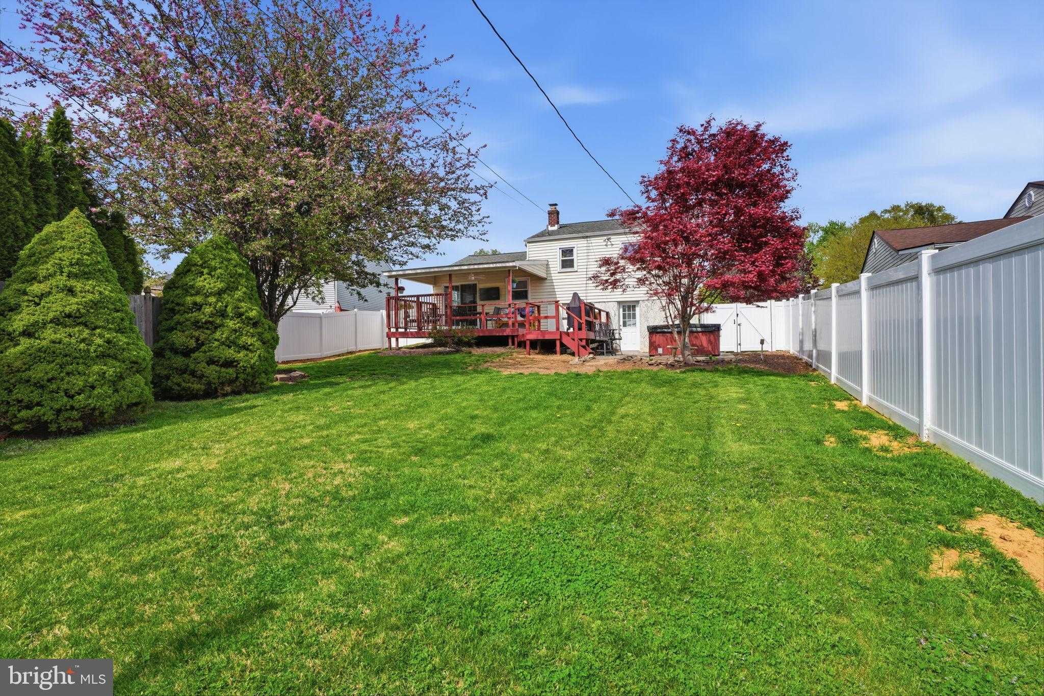 600 Bryant Ln photo 33