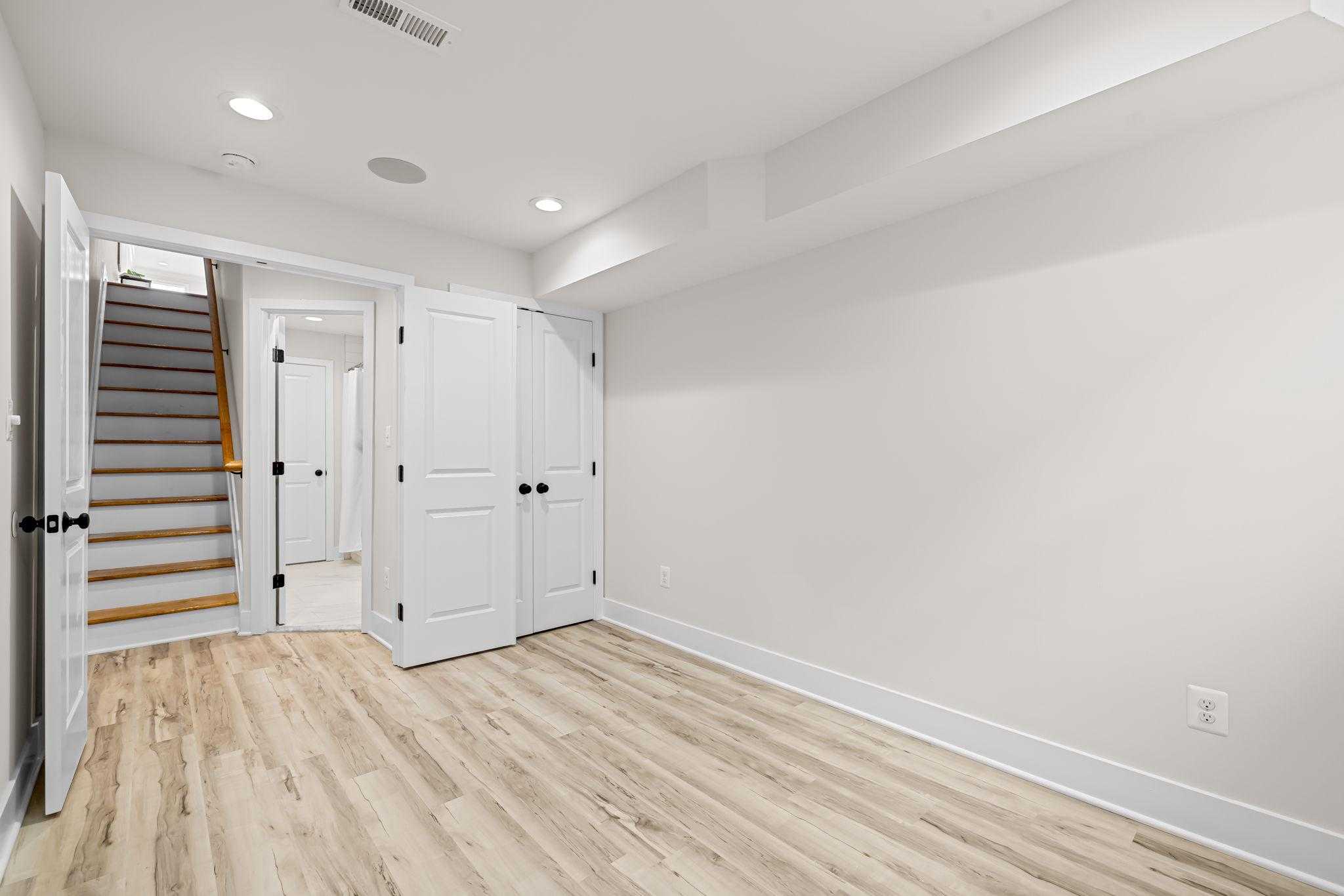 22 S Castle St photo 30