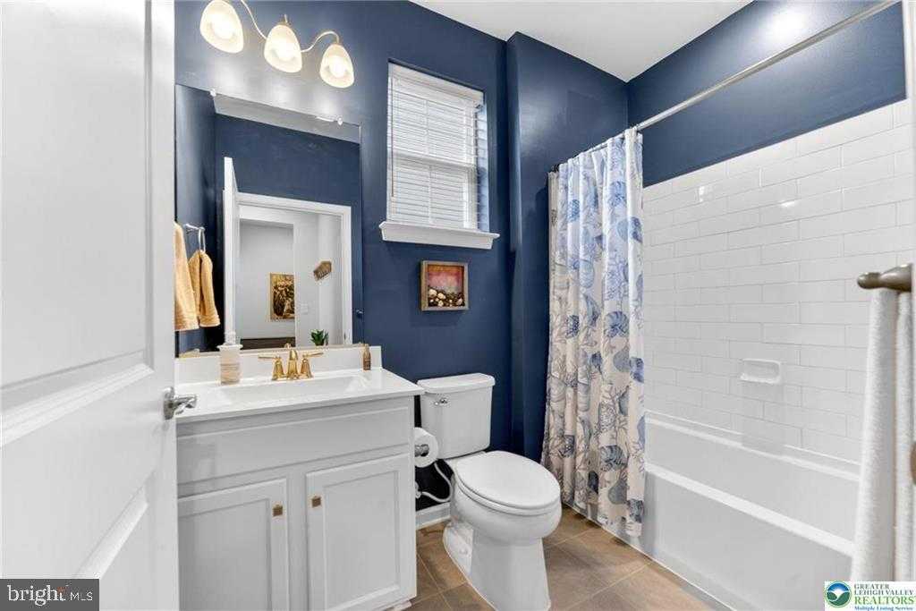 8035 Keystone Dr photo 14