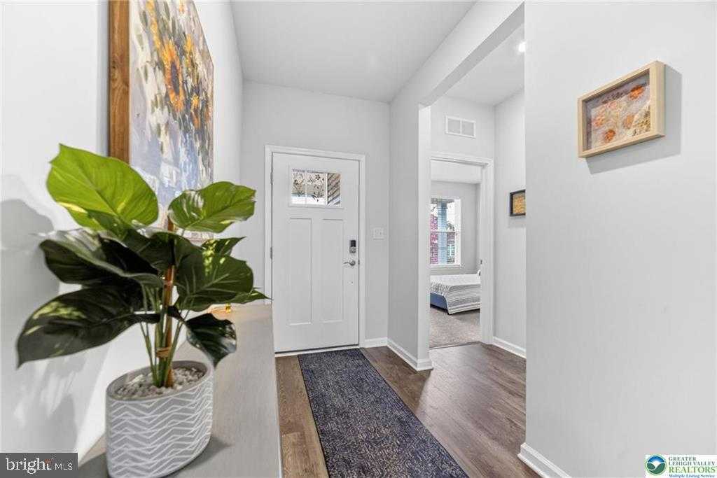 8035 Keystone Dr photo 8