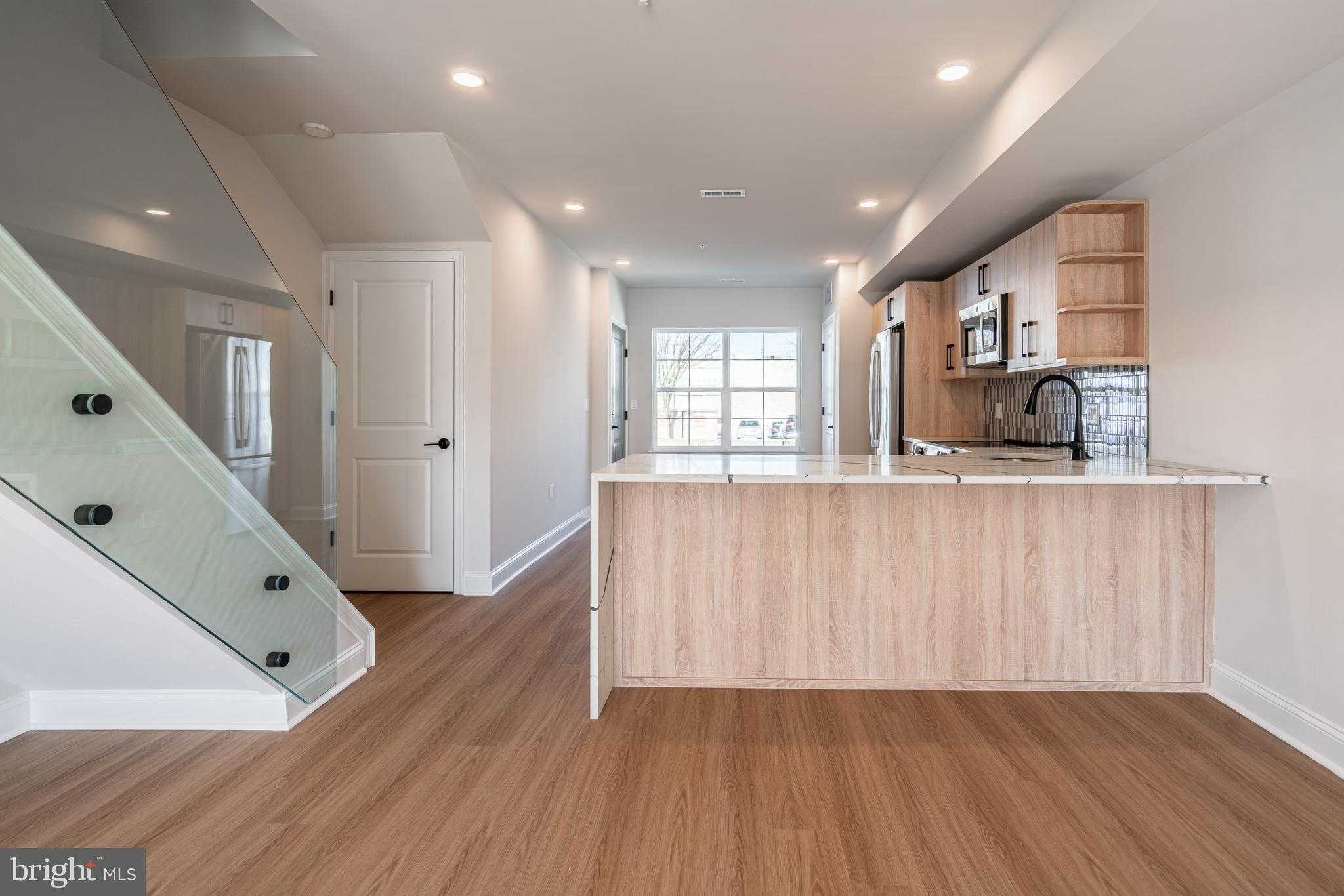 4017 Marilyn Dr photo 2