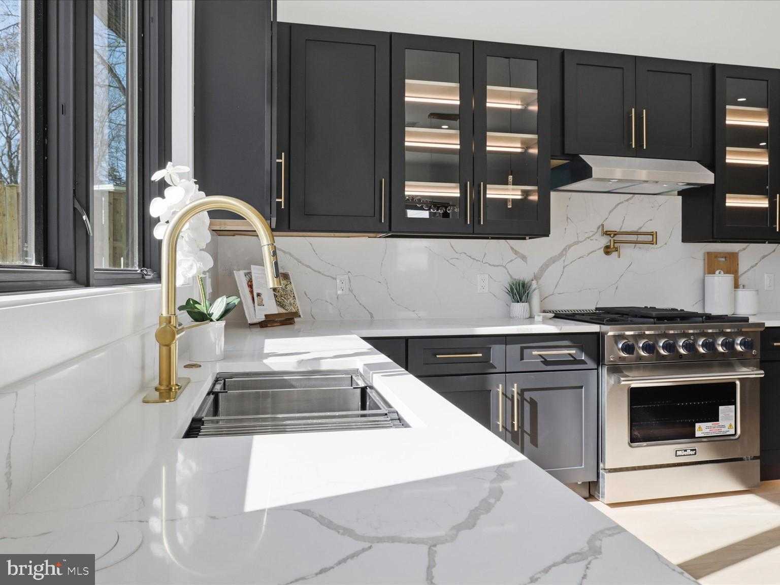 8503 Marquette St photo 9