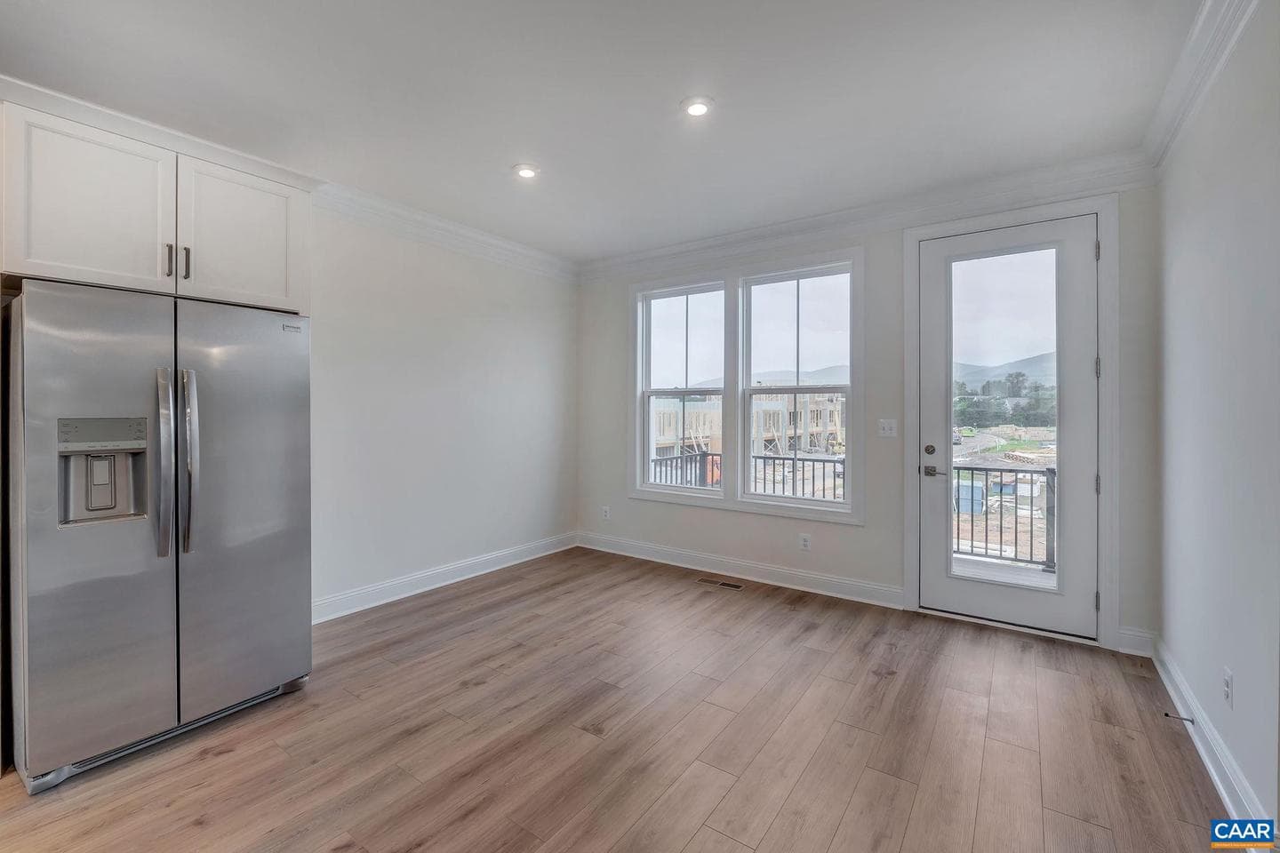 2066 Meyers Way photo 10