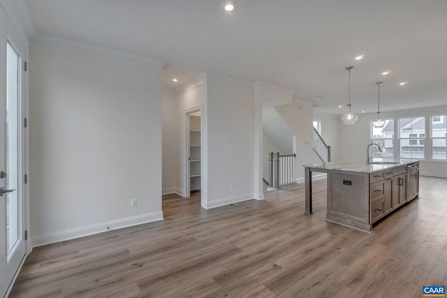 2066 Meyers Way photo 11