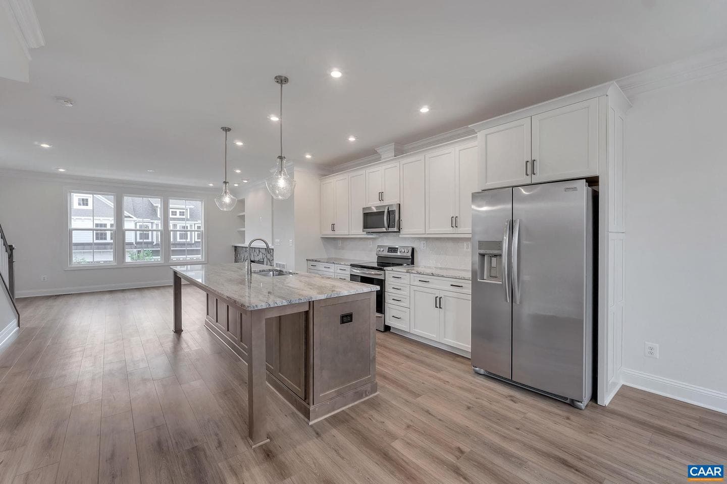 2066 Meyers Way photo 14
