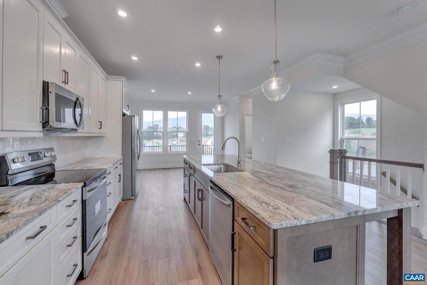 2066 Meyers Way photo 15