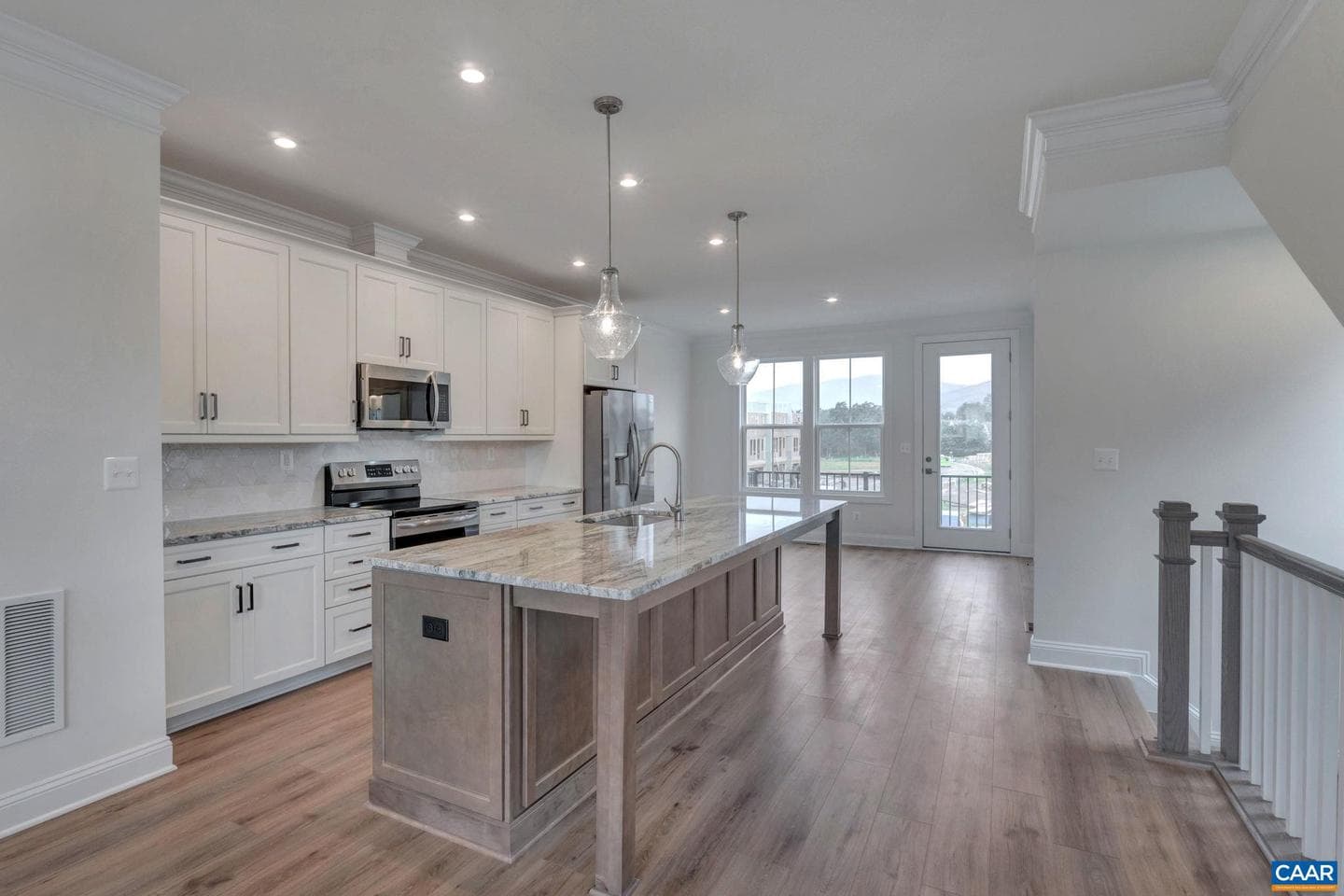 2066 Meyers Way photo 16