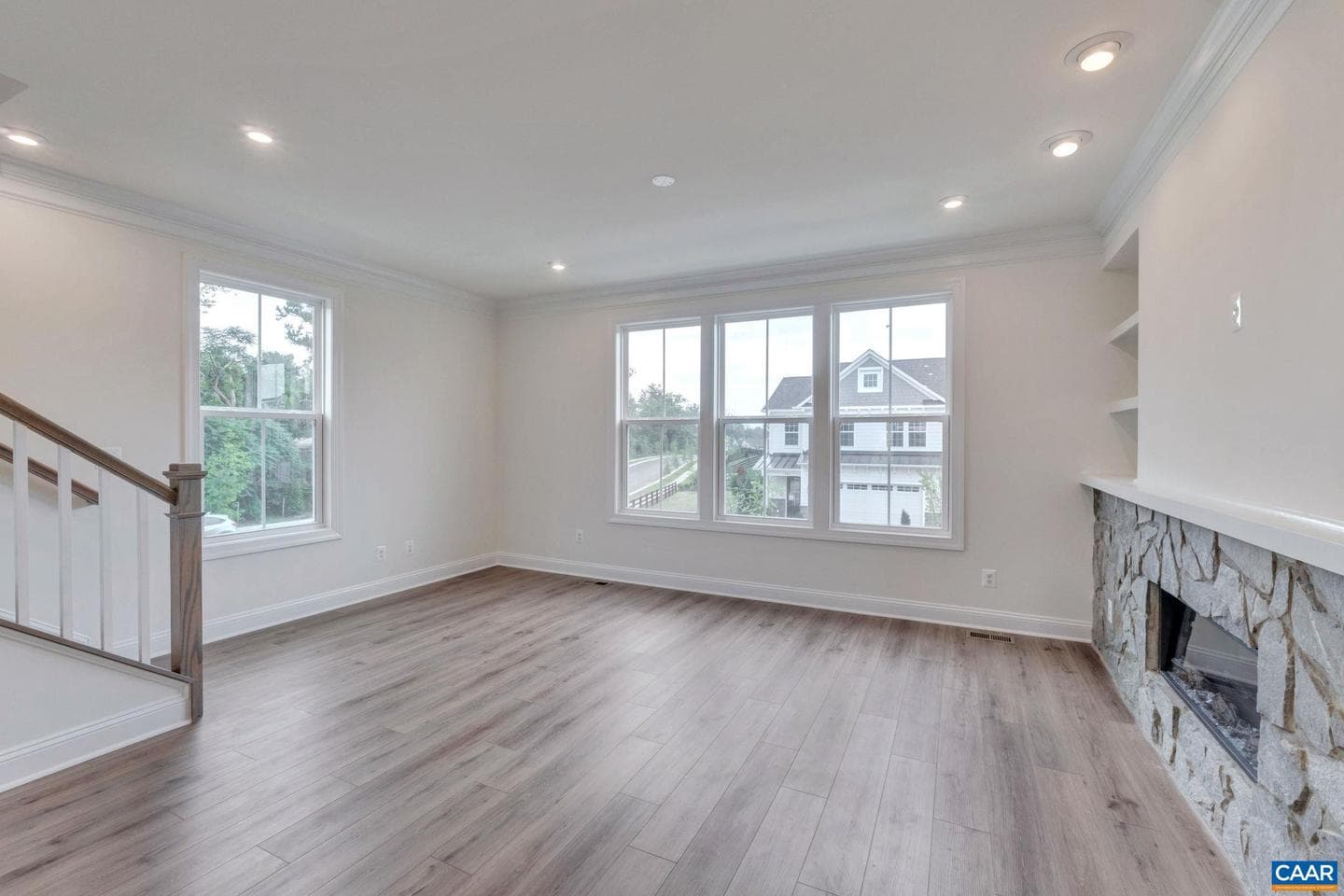 2066 Meyers Way photo 17