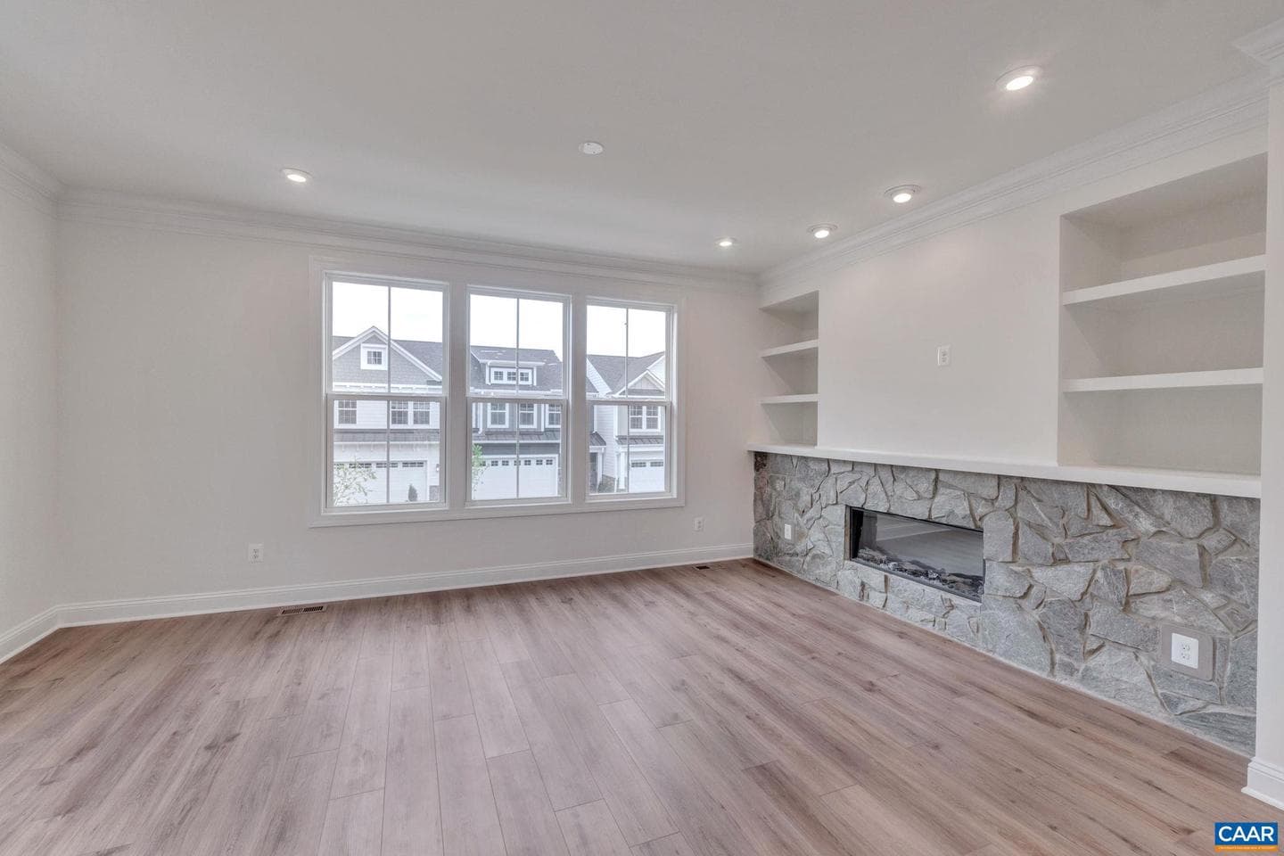2066 Meyers Way photo 18
