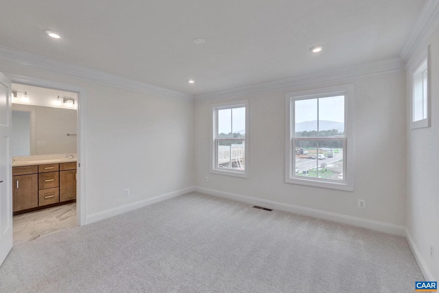 2066 Meyers Way photo 22