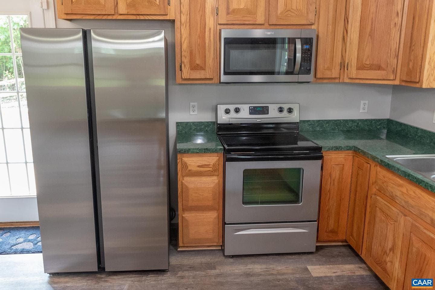 309 Richmond Ave photo 12