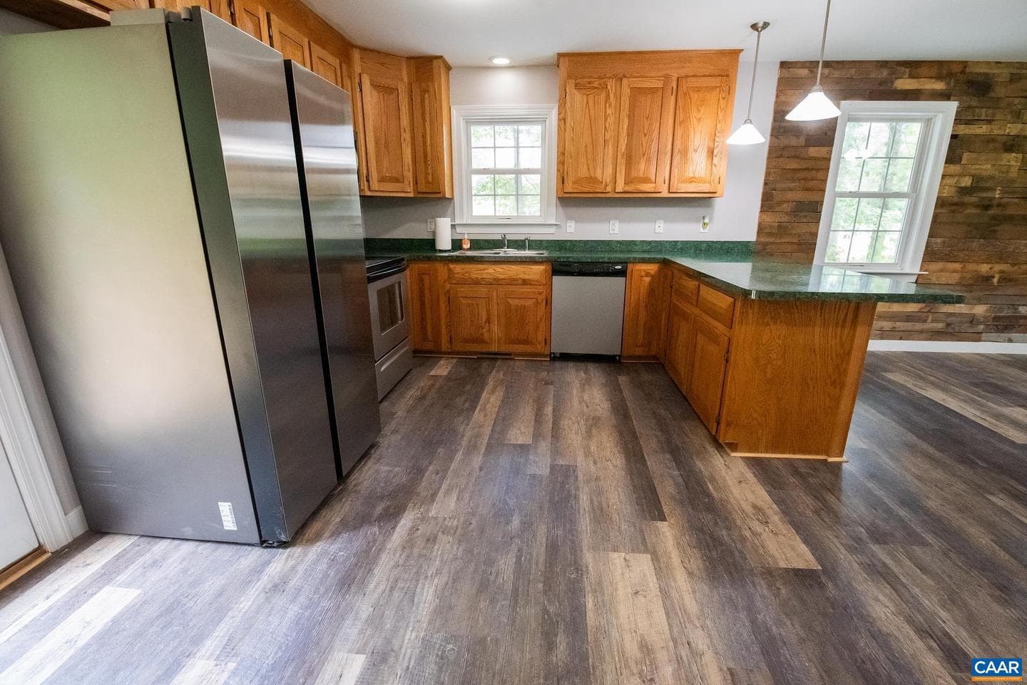 309 Richmond Ave photo 14