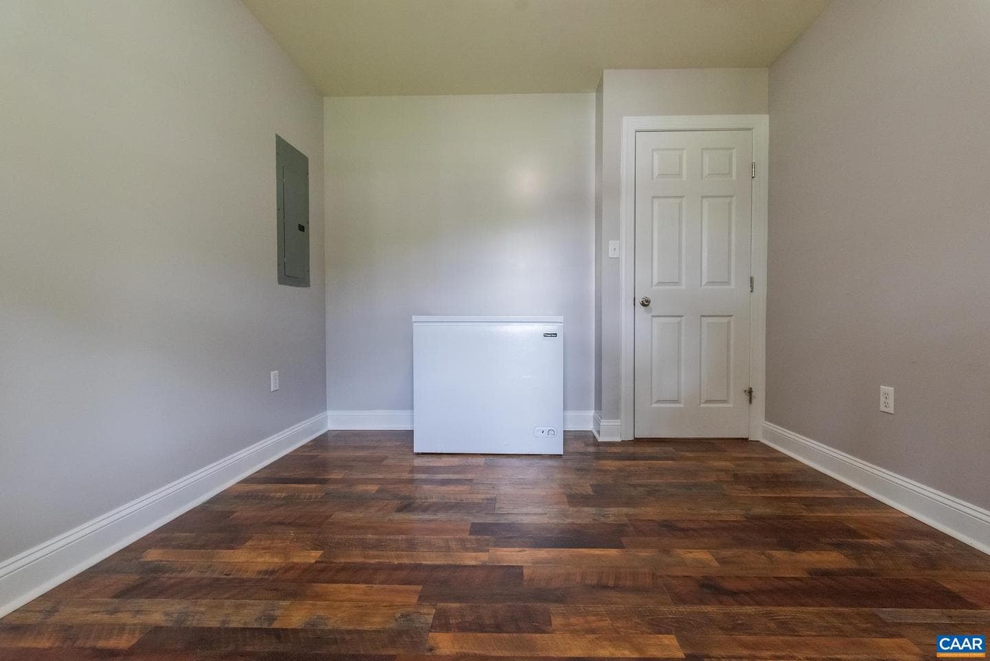 309 Richmond Ave photo 23