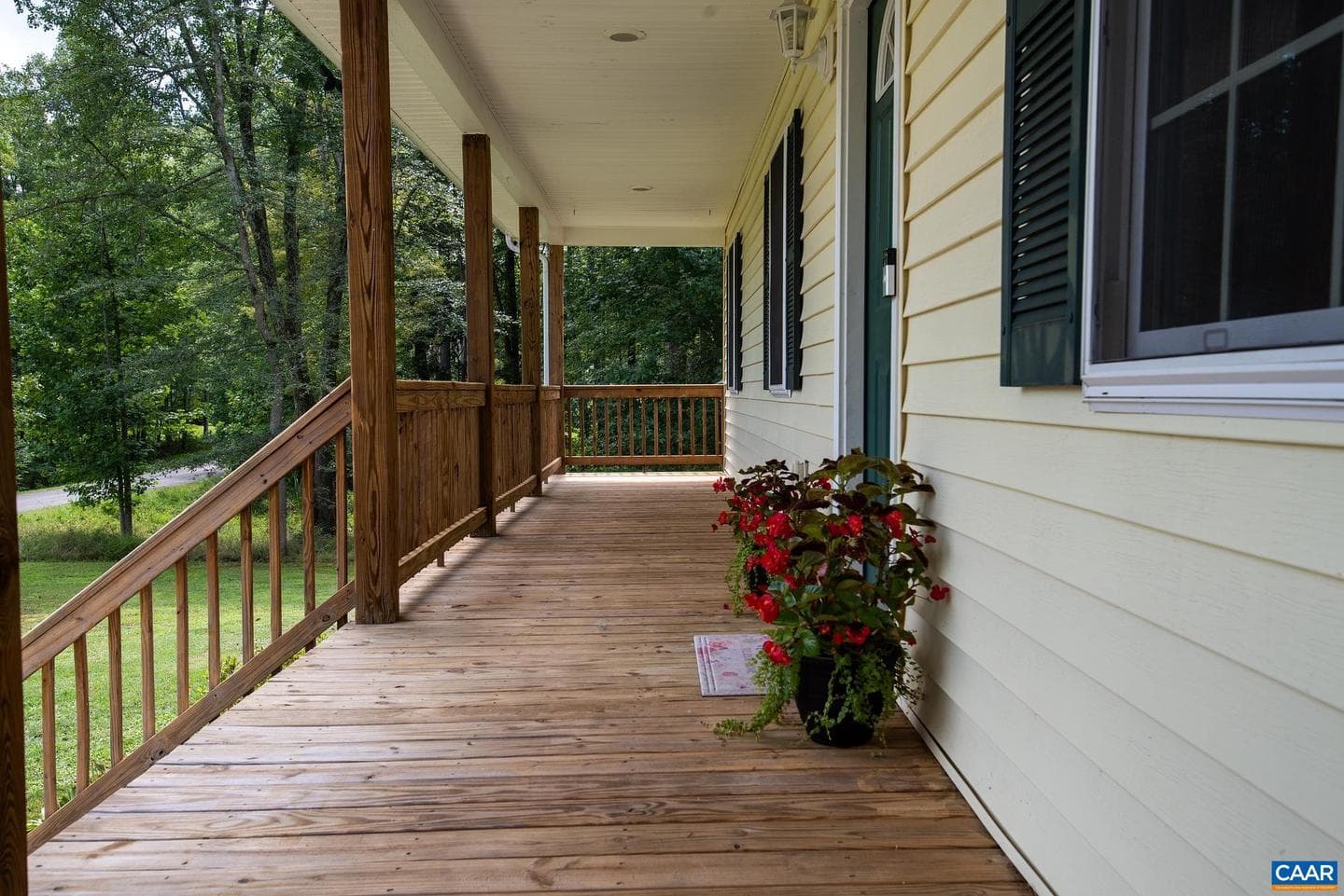 309 Richmond Ave photo 3