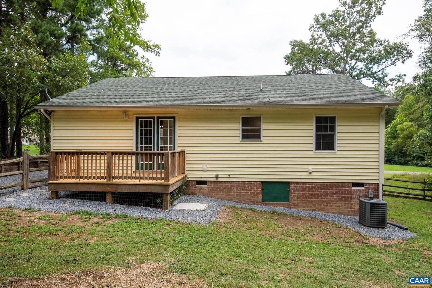 309 Richmond Ave photo 32