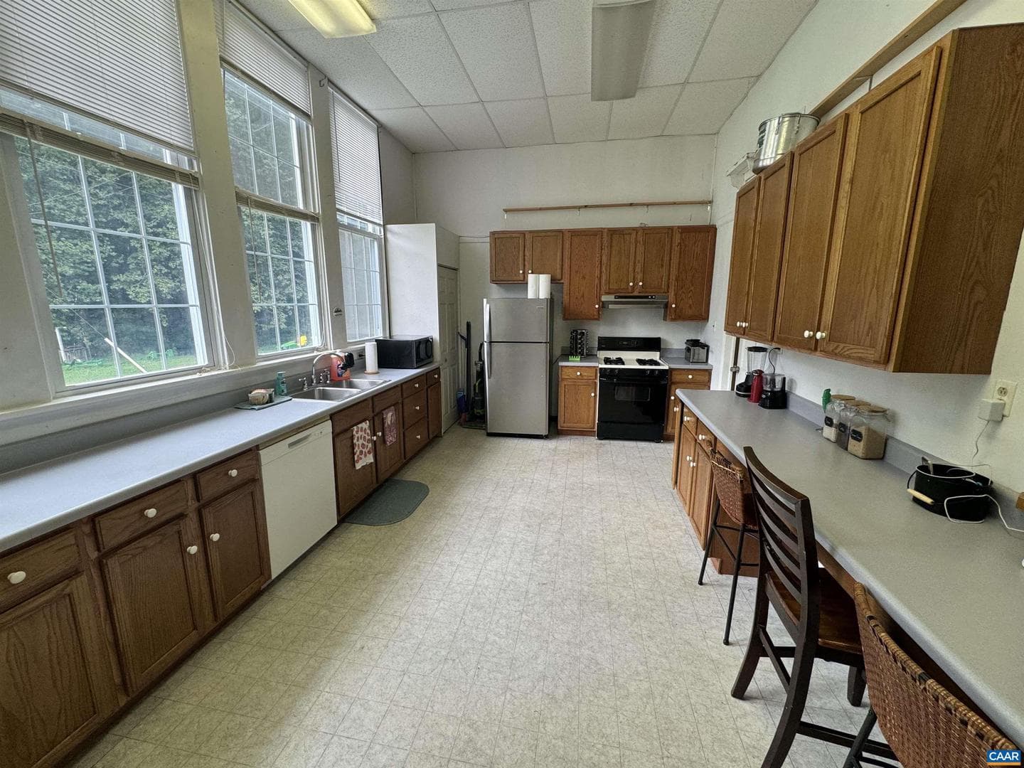 15684 West River Rd photo 11
