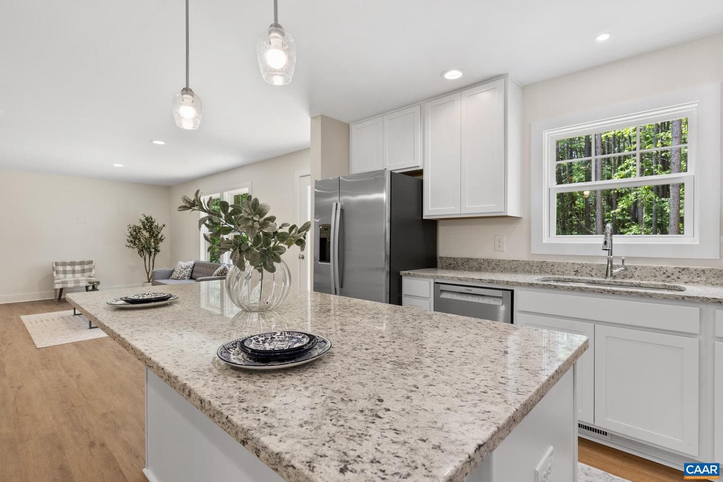 487 Kenwood Ln photo 10