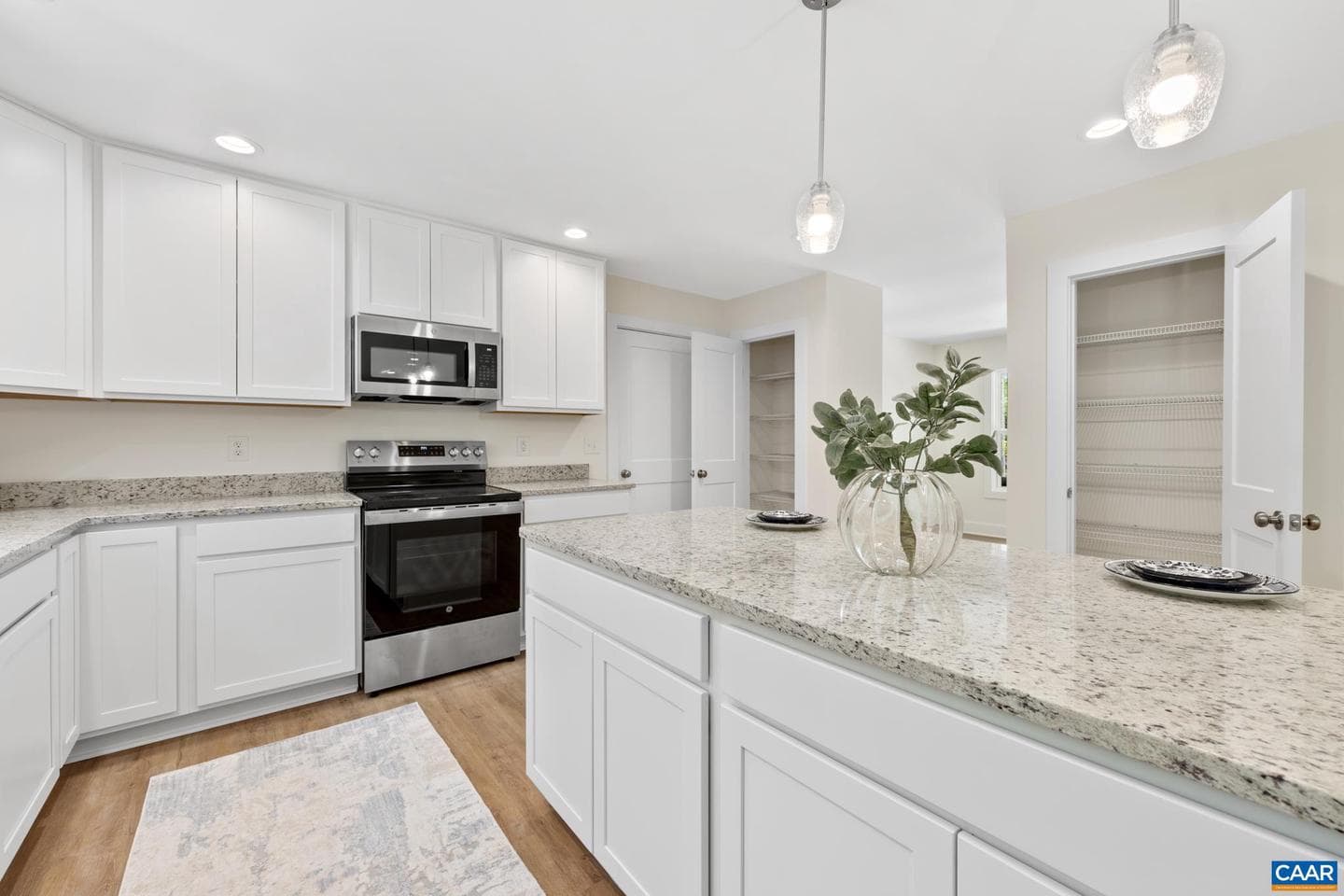 487 Kenwood Ln photo 12
