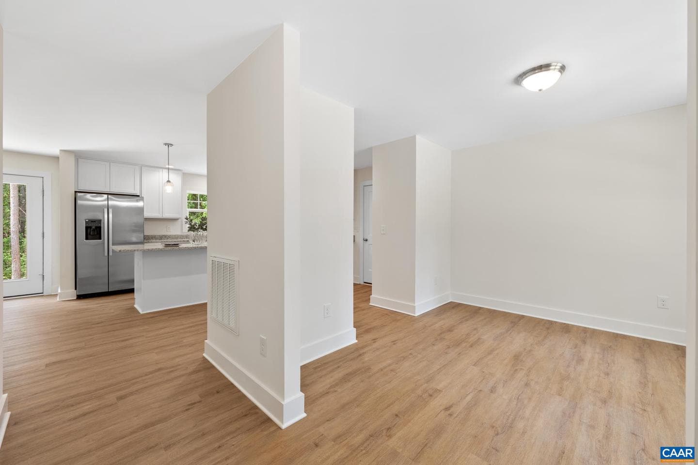 487 Kenwood Ln photo 16