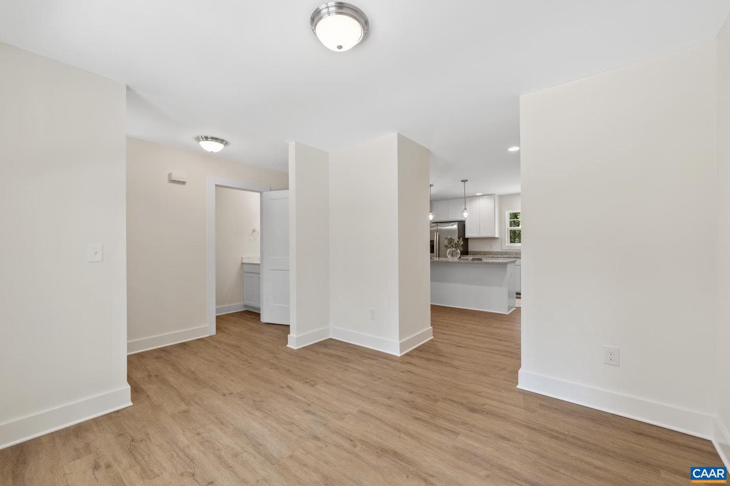 487 Kenwood Ln photo 17