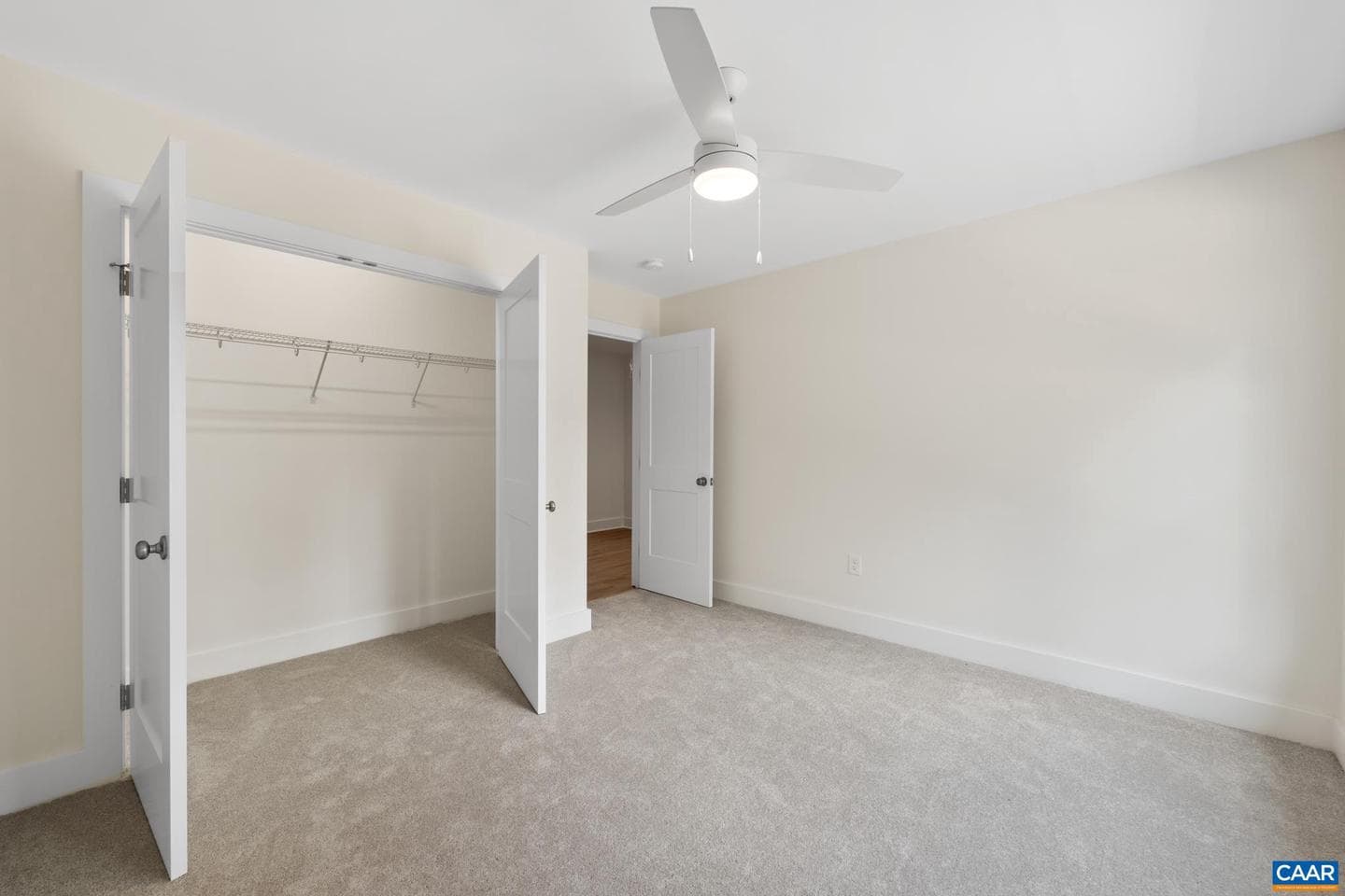 487 Kenwood Ln photo 32