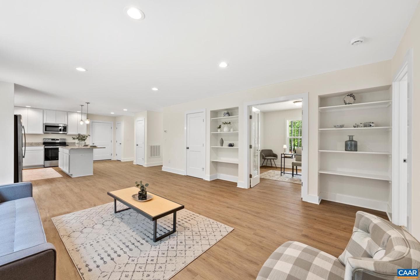 487 Kenwood Ln photo 8