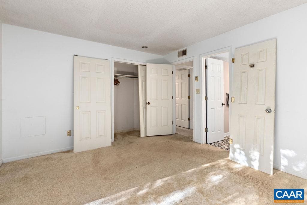 2025 Stone Ridge Condos photo 11