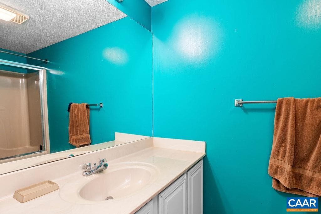 2025 Stone Ridge Condos photo 18