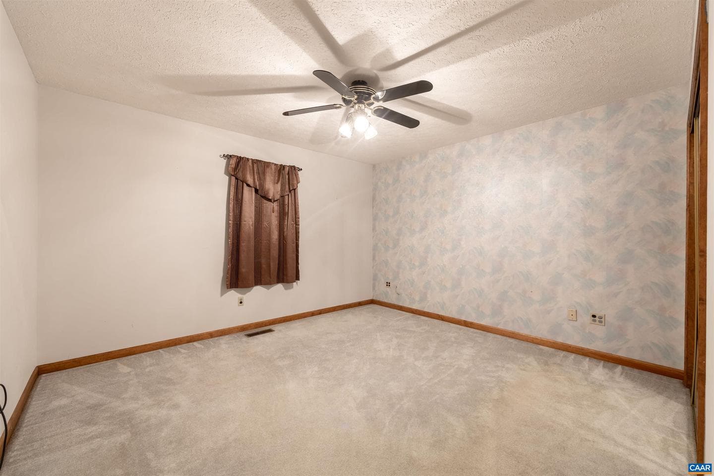 210 Pasture Ln photo 18