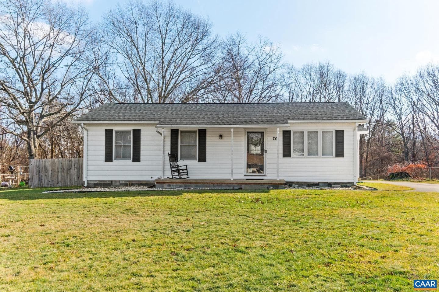 74 View Dr photo 2