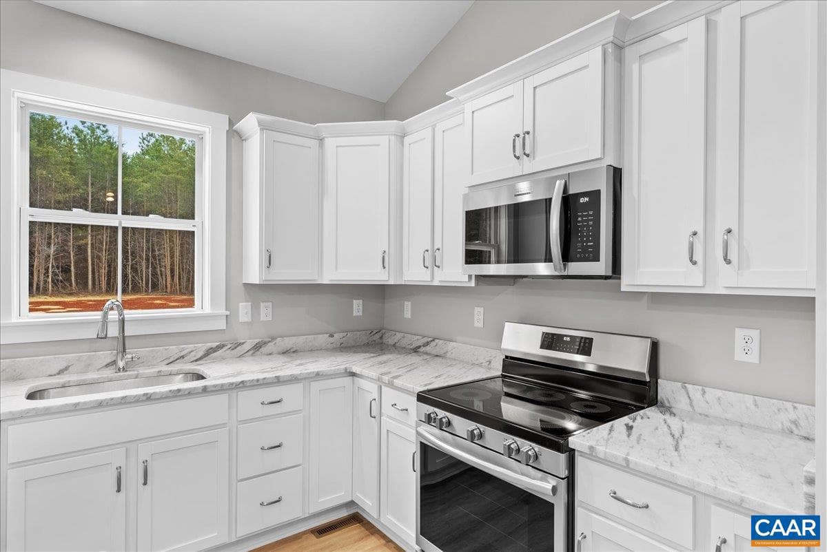 292 Lunenburg County Rd photo 19