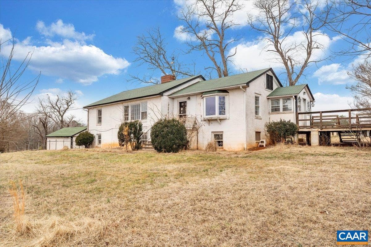 2420 James River Rd photo 11