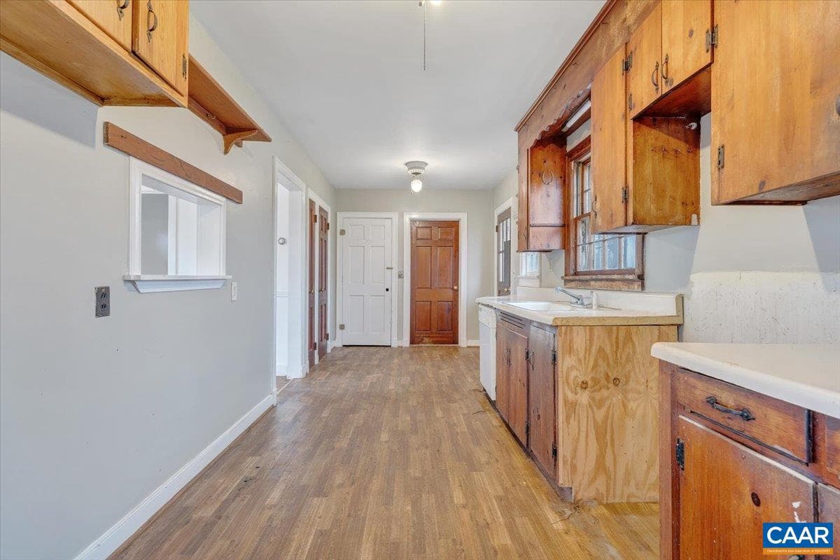 2420 James River Rd photo 19
