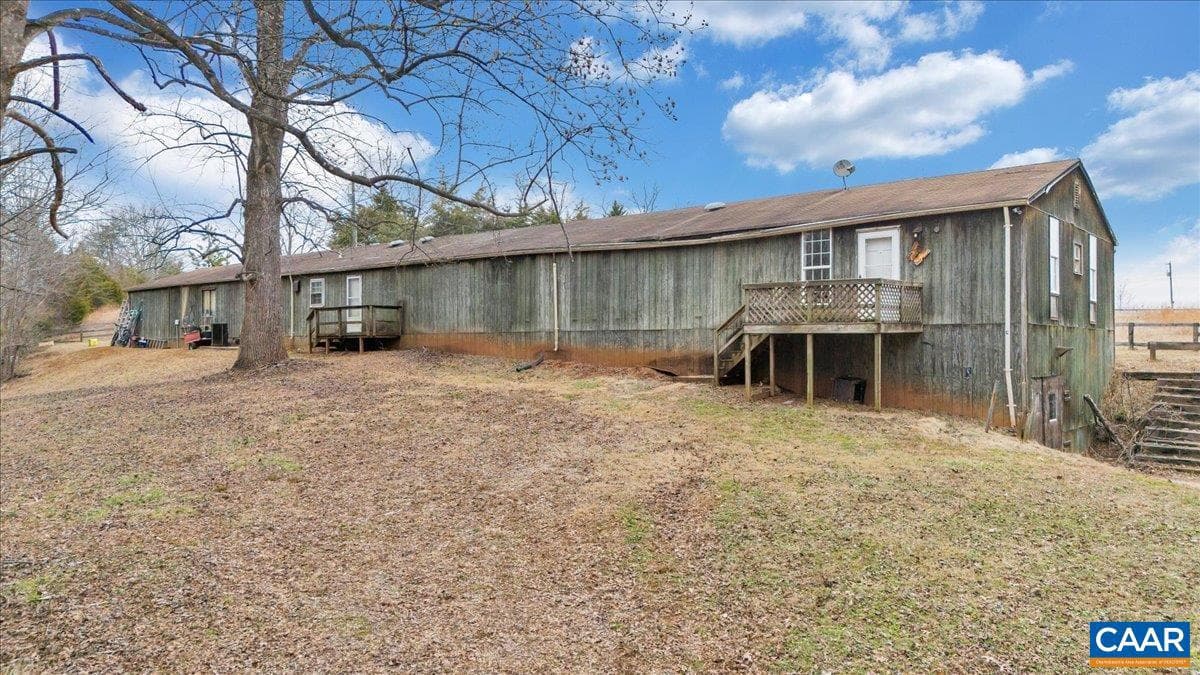 2420 James River Rd photo 45
