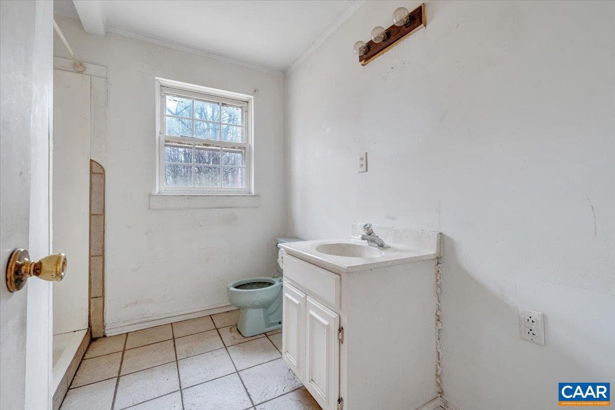 2420 James River Rd photo 53