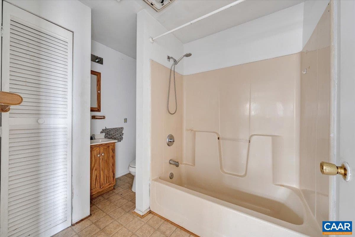 2420 James River Rd photo 60